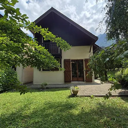 Fanlou à Avec Jardin Et Parking Privatif - Fr-1-812-138 Appartement