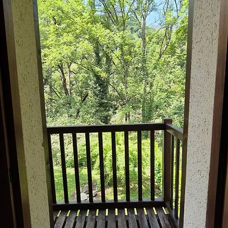 Appartement Fanlou à Avec Jardin Et Parking Privatif - Fr-1-812-138